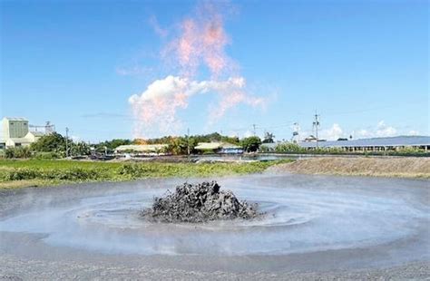 萬丹泥火山噴3公尺高 中華日報中華新聞雲