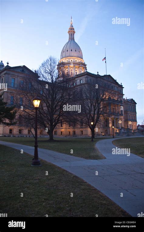 Michigan State Capitol Building Lansing Evening Stock Photo Alamy