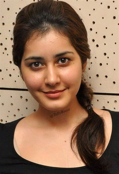 Tollywood Beautiful Actress Rashi Khanna Without Makeup Face Closeup