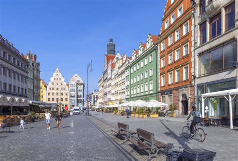 Fotoomnia Market Square In Wroc Aw Historic Tenement Houses