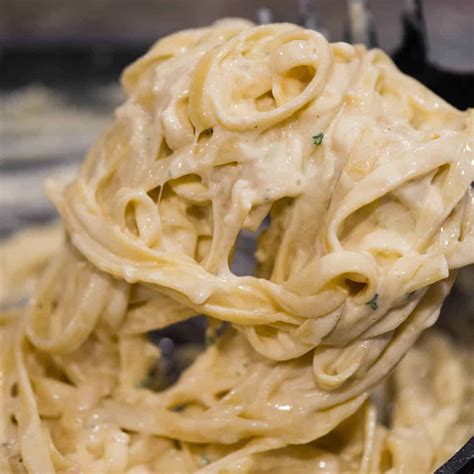 Homemade Fettuccine Alfredo Recipe Self Proclaimed Foodie