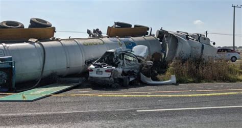 Aparatoso Accidente En La Autopista M Xico Pachuca Deja Un Hombre