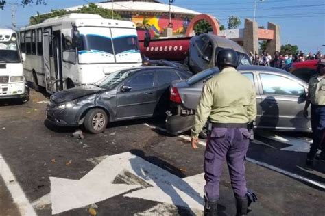 Choque múltiple en Vargas al menos nueve heridos por este incidente