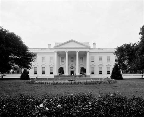 See Amazing Photos Of The White House In The Early S During