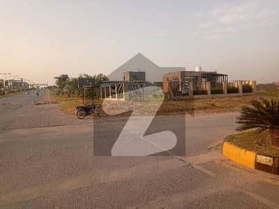 Good Location Main Boulevard Sir Syed Ahmed Road Corner Plot For Sale