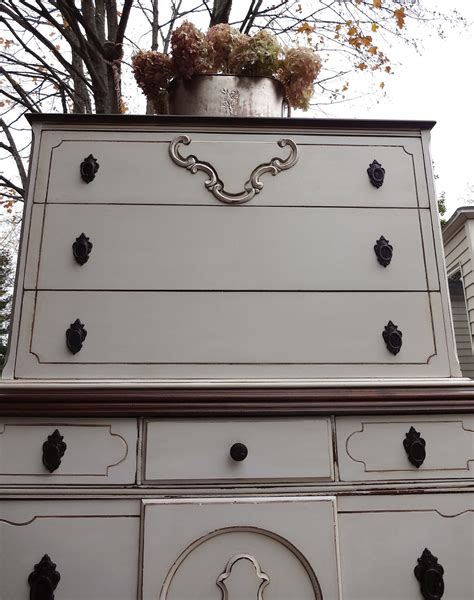 {createinspire}: Antique Chest of Drawers