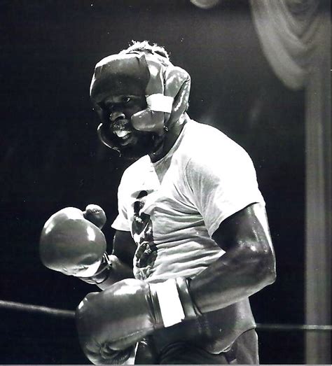 Poet Red Shuttleworth Heavyweight Challenger Ron Lyle In 1975