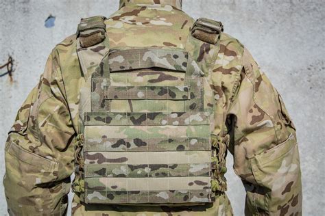 Close up of army uniform on the soldier 7668121 Stock Photo at Vecteezy