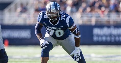 Nevada OT Transfer Isaiah World Commits To Oregon On3