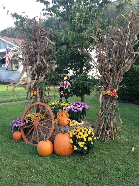20+ Fall Outdoor Decor Ideas