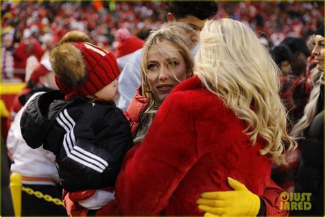 Patrick Mahomes & Daughter Sterling Celebrate Together in Adorable ...