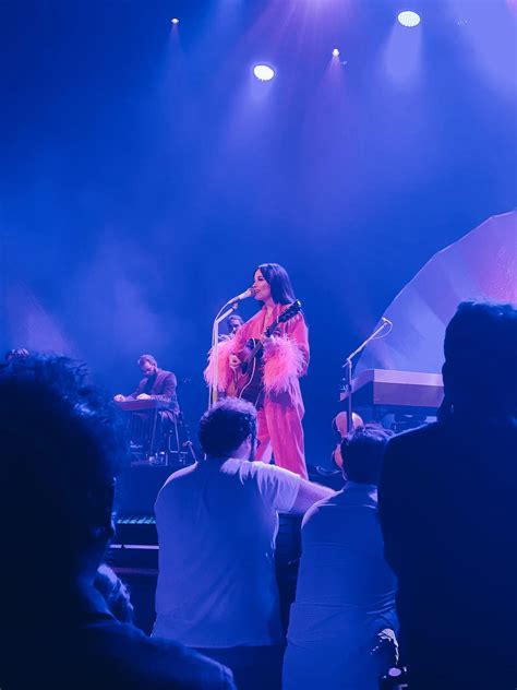 Born in Nashville - First show at the Ryman - Kacey Musgraves | Scrolller