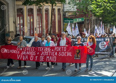 Celebraci N Del Primero De Mayo En El Centro De Oporto Confederaci N