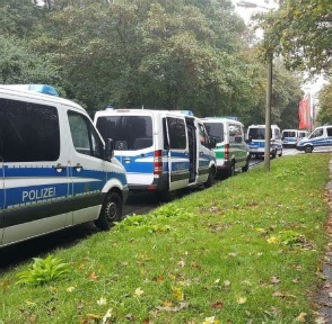 Polizei Großeinsatz wegen des Verdachts auf Anschlagsvorbereitung in