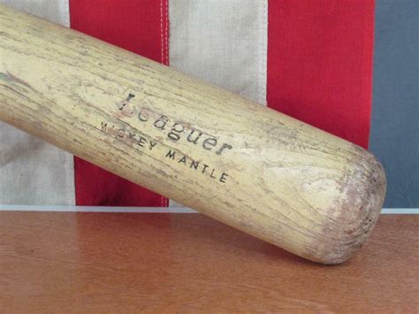 Vintage Hillerich Bradsby Wood Baseball Bat Leaguer Mickey Mantle