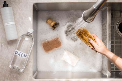 How To Sanitize Sponges And Scrub Brushes With Vinegar