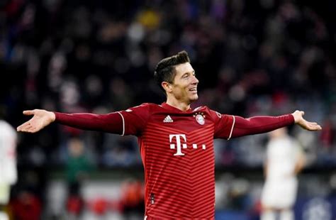 Perjuangan Barcelona Dapatkan Lewandowski Selangkah Lagi Teken Kontrak