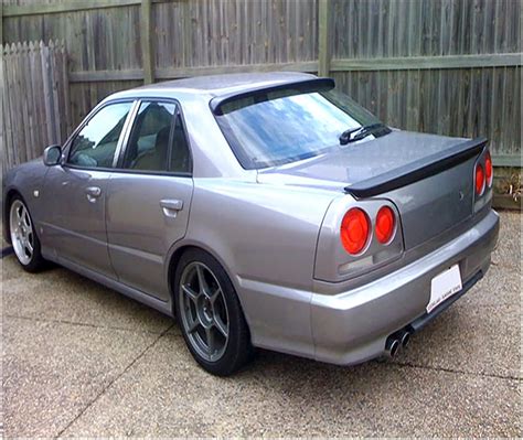 Raugaj Compatible Con Nissan Skyline R Sedan Puertas Solo Estilo