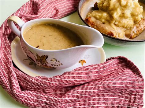 The Best Vegan Onion Gravy Recipe Vegan Gravy Recipes