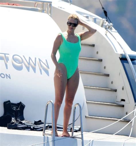 Rosie Huntington Whiteley Nude Porn Pictures XXX Photos Sex Images PICTOA