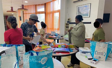 Distribution De Fournitures Scolaires Accueil De Jour Et Nuit Marseille