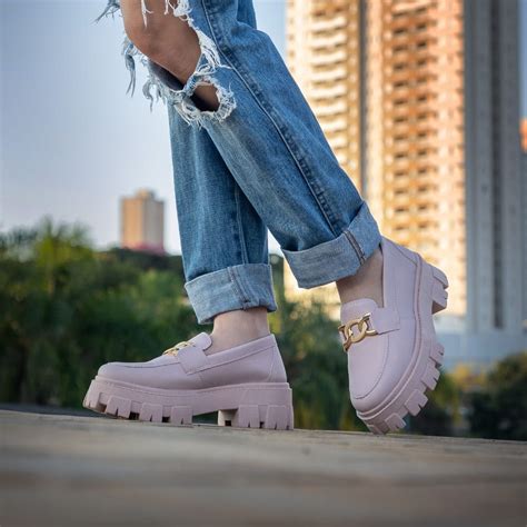 Look Com Mocassim Tratorado Feminino - Mocassim Blogueira Tratorado Feminino Rose 403-GG | GuGi