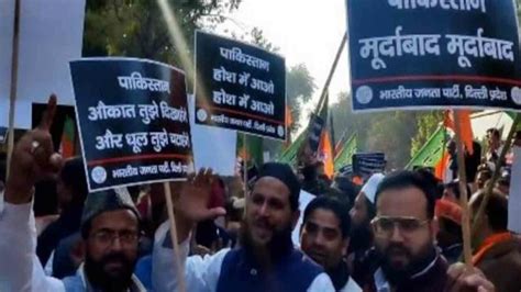 Bjp Stages Protest Near Pakistan High Commission Over Bilawal Bhuttos Remarks