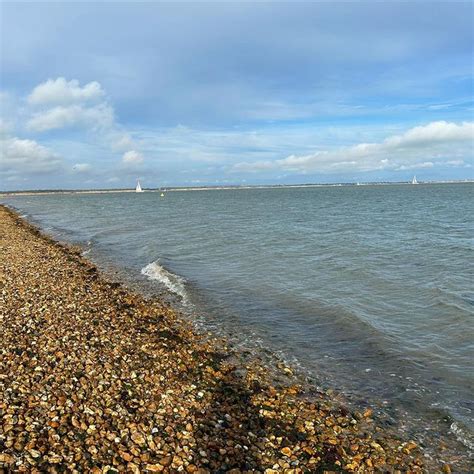 Calshot Beach, United Kingdom - Beach Guide, Info, Photos - BeachAtlas