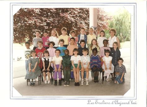 Photo De Classe CE1 De 1992 ECOLE ROMAIN ROLLAND Copains D Avant