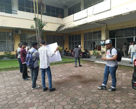 Pembangunan Limbah B3 Diduga Mangkrak Mahasiswa Demo DLHP Maluku