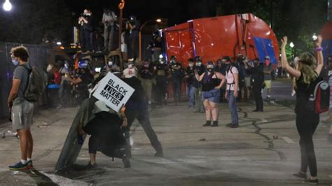 O Que Se Sabe Sobre O Adolescente Acusado De Matar 2 Em Protesto Contra