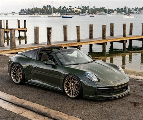 Olive Green Porsche 911 Targa [1079x910] : r/carporn