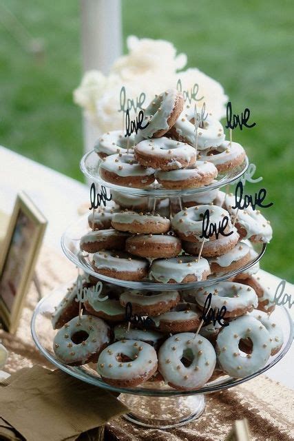 Picture Of Sweet Wedding Donut Ideas And Ways To Display Them 21