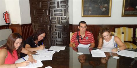 Festividades Firma Los Convenios Con Los Vecinos De Monserrate Y Del