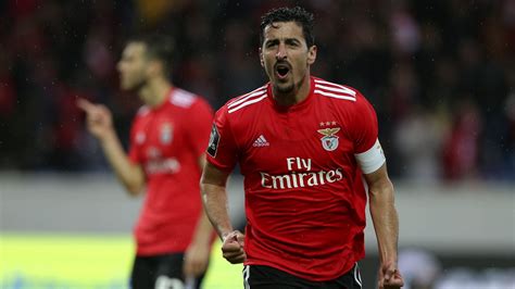 André Almeida rescinde contrato o Benfica ao fim de 12 anos na Luz