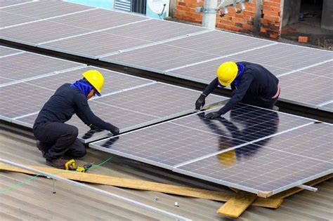 Como instalar painéis solares IFELL