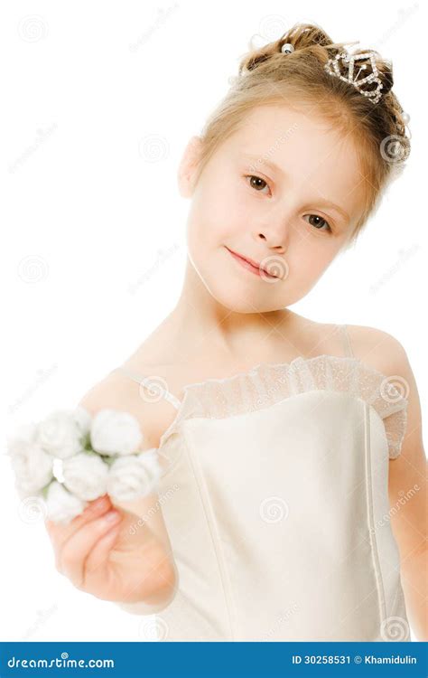 Belle Fille Dans La Robe Blanche Avec Une Fleur Image Stock Image Du