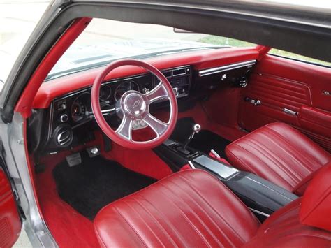 1969 CHEVROLET CHEVELLE MALIBU CUSTOM 2 DOOR COUP - silver red black grey interior