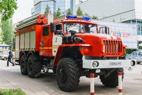 Rostov on Don Rusia Mayo 2018 Rojo blanco nuevo camión de bomberos