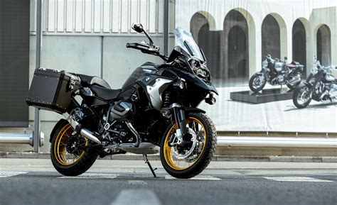 BMW R 1300 GS Reveal and One Millionth Boxer-Engine GS Model Delivered ...