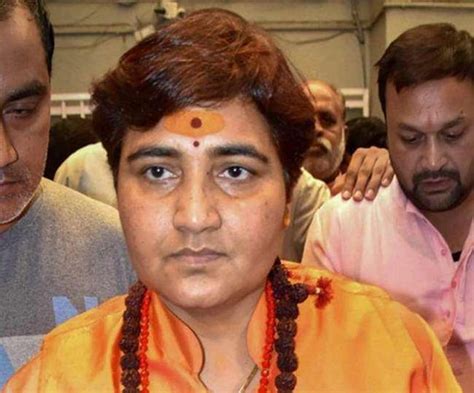 Bjp Mp Pragya Singh Thakur Takes 19 Year Old Girl To Watch The Kerala