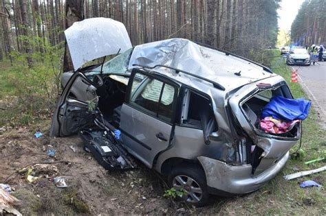 Tragiczny Wypadek W Radawie Nie Yje Letni Kierowca Przemy L