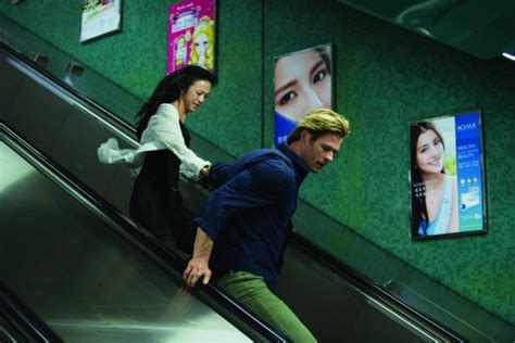 ‘blackhat Review Chris Hemsworth Goes Clickety Clack In This Hacky