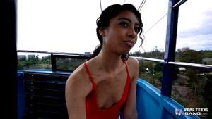 リアルな若者 小柄なアマチュアエボニーがポルノのオーディションに挑戦を視聴 Black Ebony Young Porn