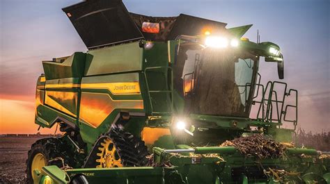 John Deere Launches Three 9RX Tractor Models And New S7 Combines At