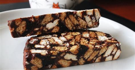 Tinginys Su Kondensuotu Pienu Chocolate Salami