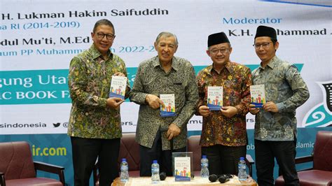 Prof Quraish Shihab Luncurkan Buku Islam Dan Politik Di IBF 2023