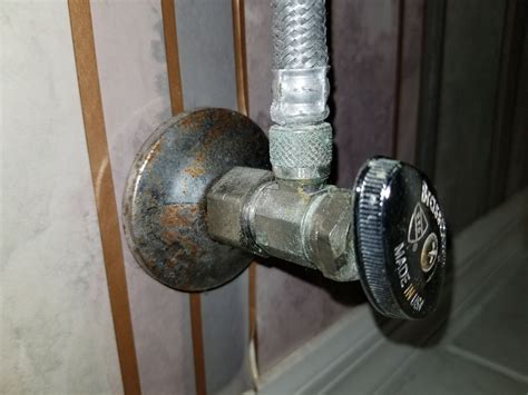 Leaking toilet shutoff valve - DoItYourself.com Community Forums