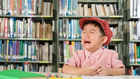 Bukan Diabaikan Ini 8 Tips Mengatasi Anak Tantrum Di Tempat Umum Hot