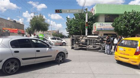 Camioneta Sufre Volcadura En La Juárez Grupo Milenio